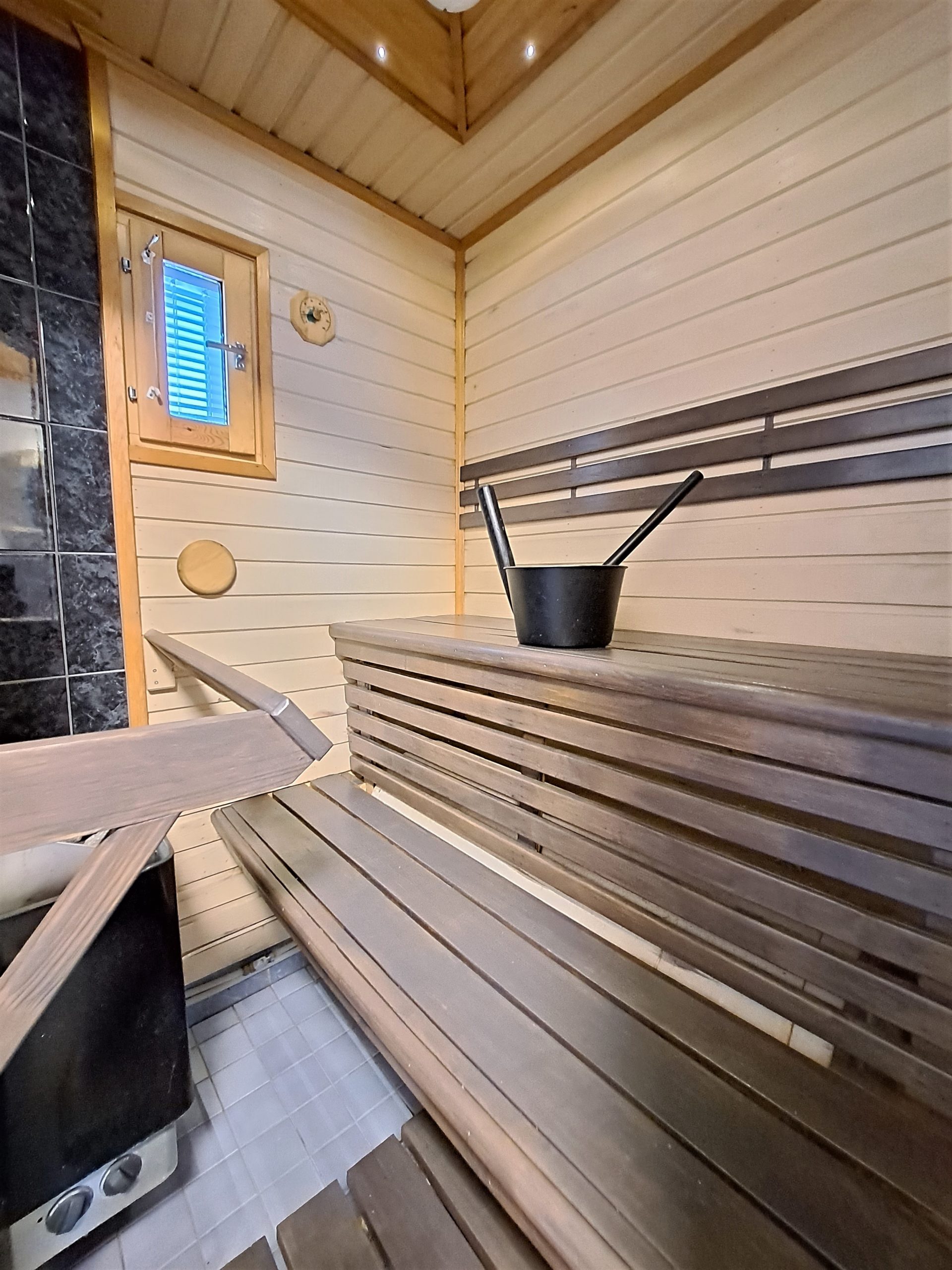 sauna-1-scaled