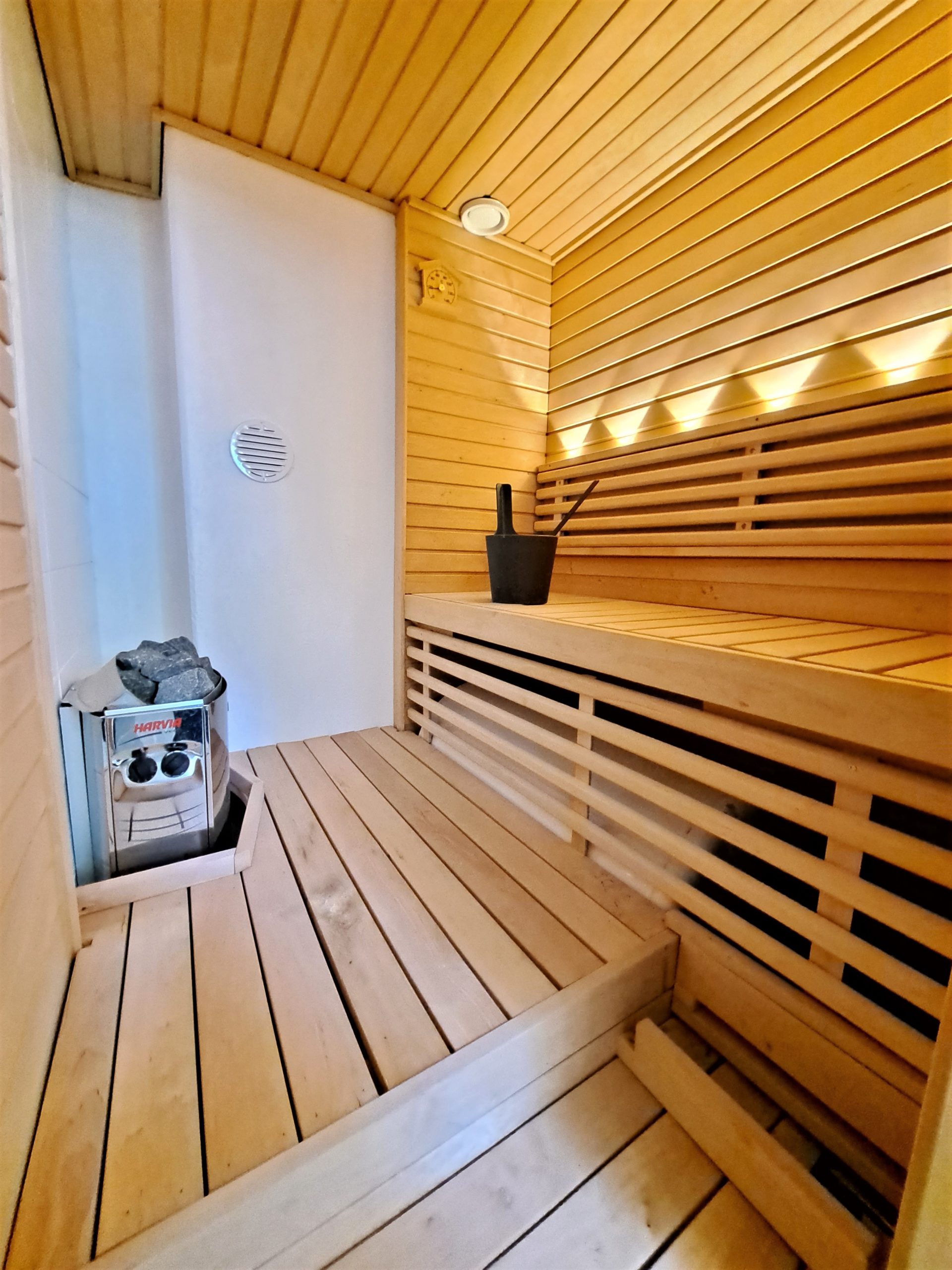 sauna-2-scaled